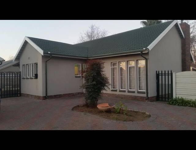 3 BEDROOM PROPERTY TO RENT IN VANDERBIJLPARK SE 2